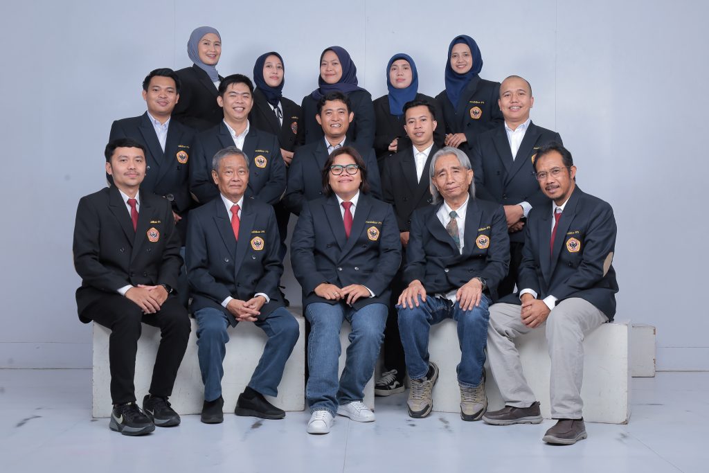 Lecturers and Staffs (20)