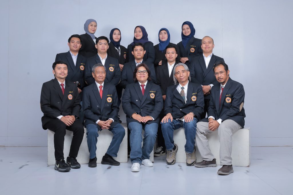 Lecturers and Staffs (22)