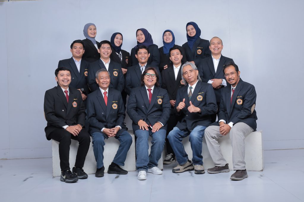 Lecturers and Staffs (24)