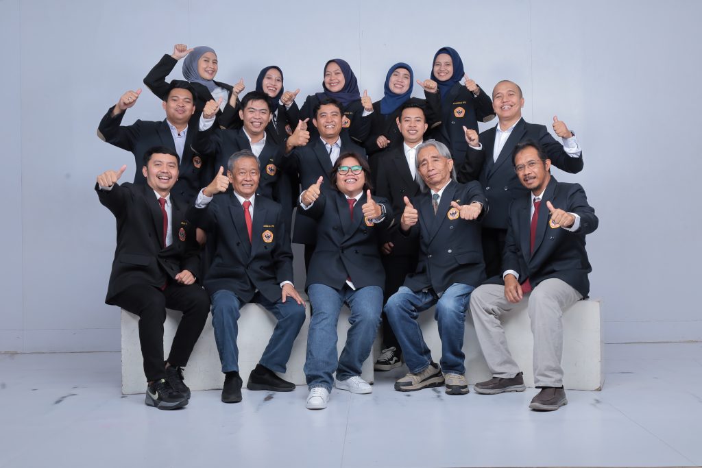 Lecturers and Staffs (25)