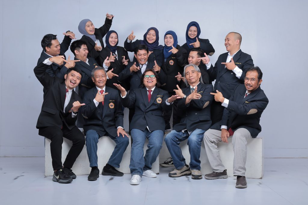 Lecturers and Staffs (27)